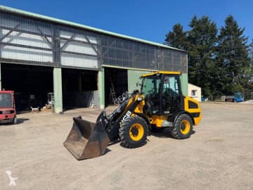 JCB 406