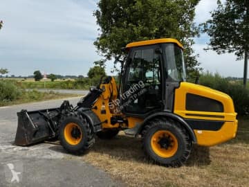 JCB 407
