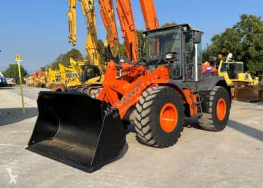 Hitachi ZW140