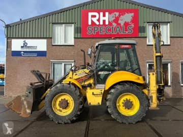 New Holland LB 115