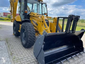 Komatsu WB97S-2