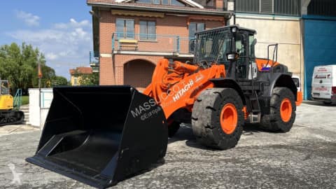 Hitachi ZW220